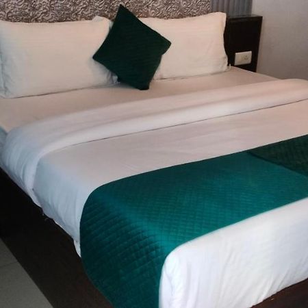 Hotel Devoy Inn By Namastexplorer Tapovan Risikés Kültér fotó