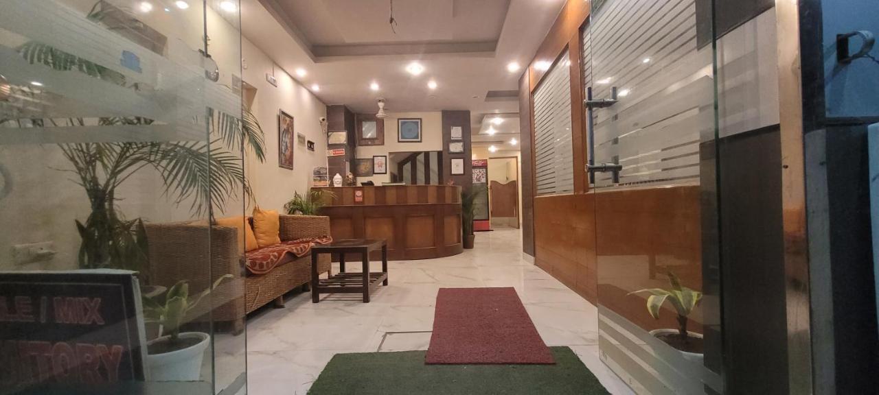 Hotel Devoy Inn By Namastexplorer Tapovan Risikés Kültér fotó