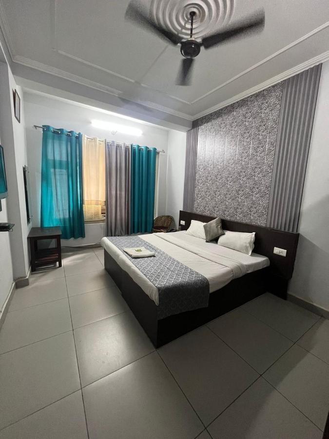 Hotel Devoy Inn By Namastexplorer Tapovan Risikés Kültér fotó