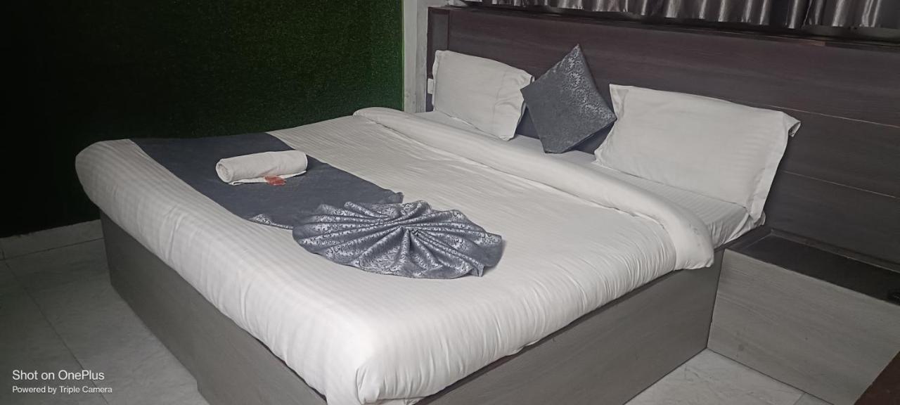 Hotel Devoy Inn By Namastexplorer Tapovan Risikés Kültér fotó