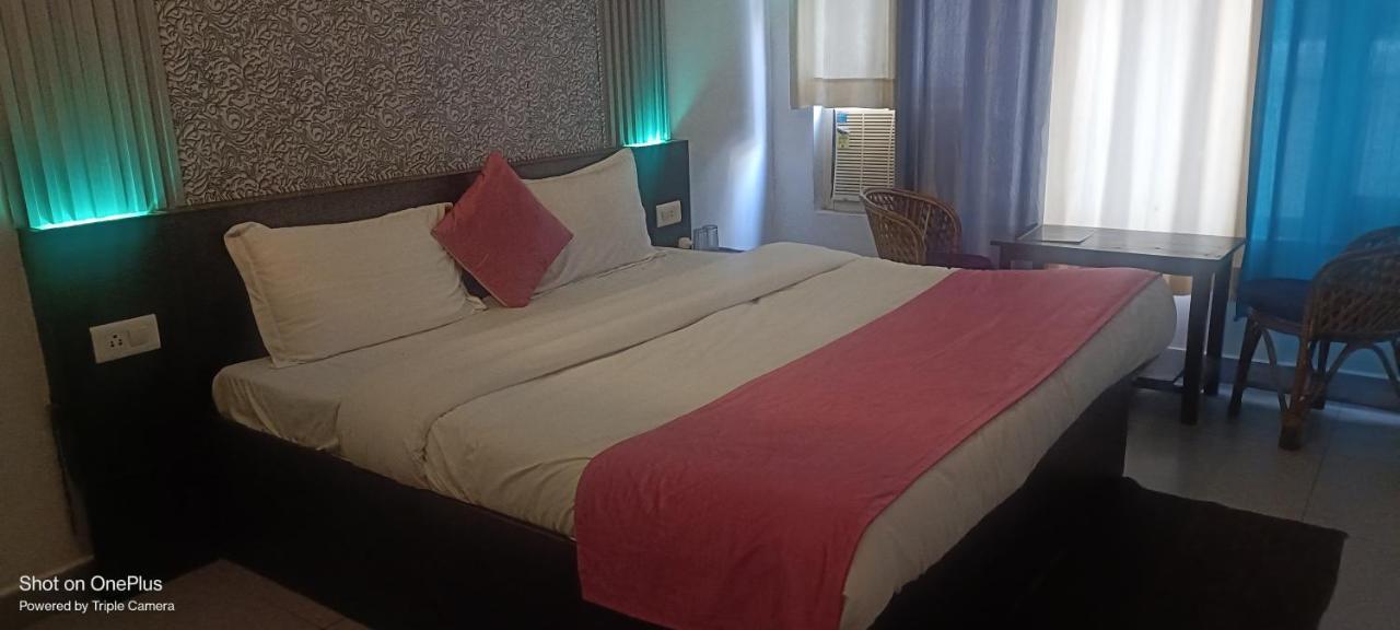 Hotel Devoy Inn By Namastexplorer Tapovan Risikés Kültér fotó